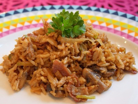 Stekt ris med svamp och bacon - En mycket snabblagad rätt då man har kokt ris från gårdagens rätt.