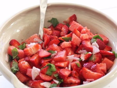 Sommarsallad - En riktigt somrig sallad med jordgubbar och vattenmelon.